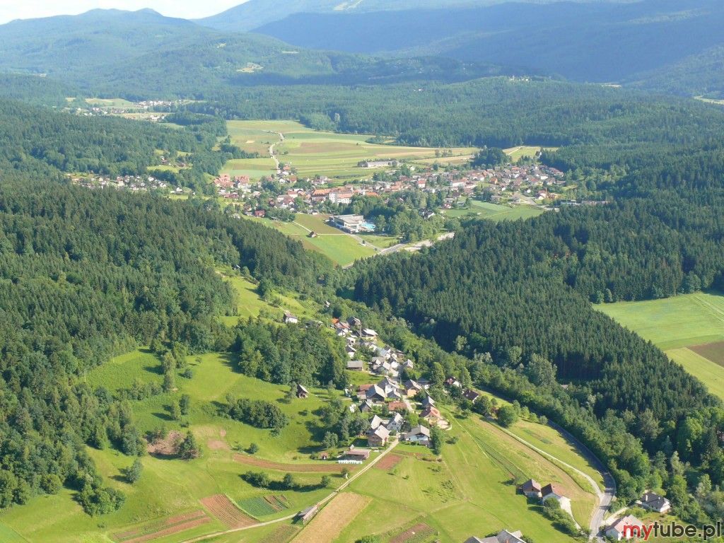 Słowenia Środkowa składa się z trzech mniejszych części: Górnej Krainy (Gorenjska), Dolnej Krainy (Dolenjska) oraz Wewnętrznej Krainy (Notranjska). Wszystkie razem tworzą terytorium zwane Krainą, która jest jednym z historycznych regionów...