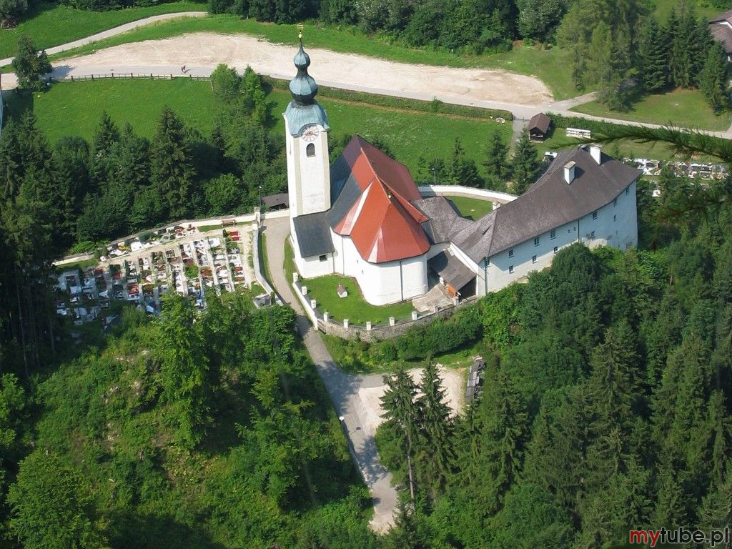 Klagenfurt - miasto położone w środkowej części Austrii, leżące w odległości 30 km od granicy Słowenii i 60 km od granicy Włoch. Dzięki warunkom środowiska przyrodniczego, a w szczególności górskiemu położeniu miasta, zlokalizowano tu...