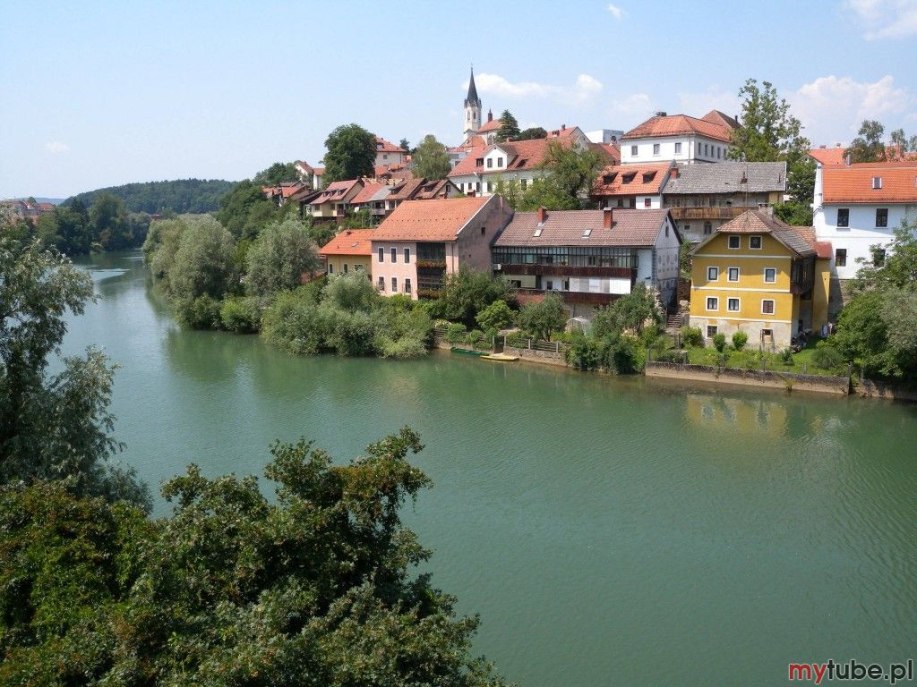 Nove Mesto położone jest w środku malowniczego pagórkowatego krajobrazu Dolnej Krainy, otoczone rzeką Krka. 
Obfitość natury, tradycja i kultura może być prawdziwą przygodą dla każdego turysty. 
Dolina Krka, znajdująca się tuż nad...