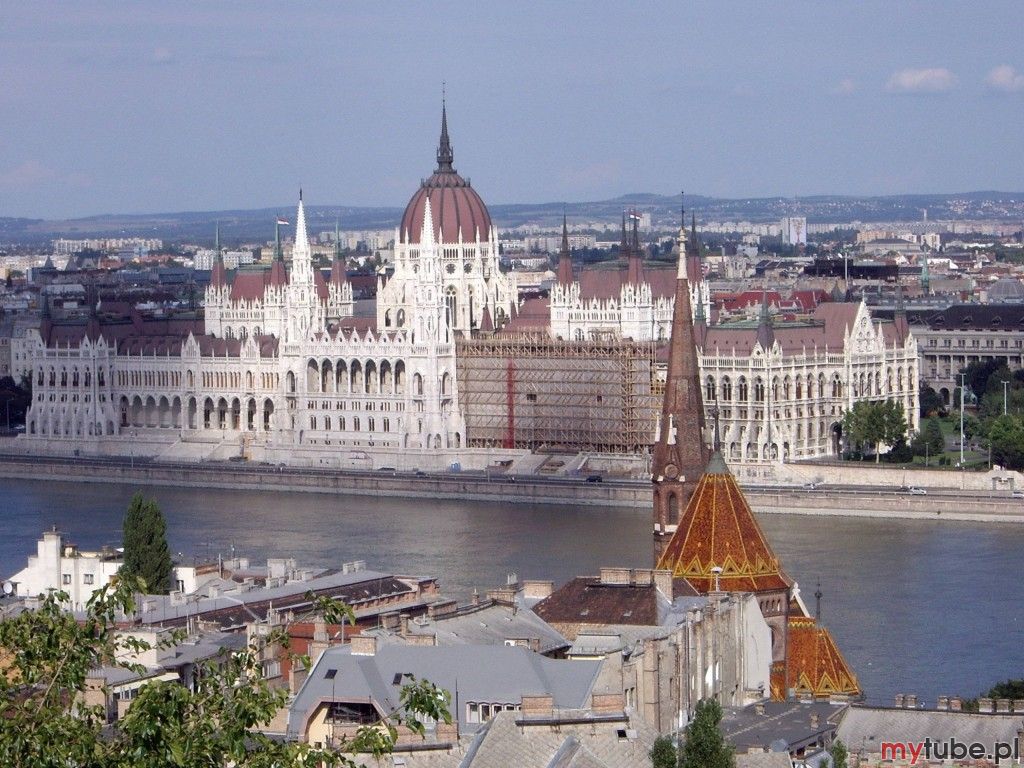 Budapesztu nie trzeba szczególnie reklamować czy zachwalać. Stolica Węgier to jedno z najpiękniejszych miast Europy. To miejsce z niesamowitą historią, władali nim przecież m.in. starożytni Rzymianie i Turcy osmańscy, a zarazem bardzo...