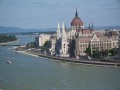 Jak sama nazwa wskazuje Węgry Środkowe to centralny obszar tego kraju. Do miejsc wartych zwiedzenia jest przede wszystkim Budapeszt - stolica kraju, niezwykle urokliwe miasto położone na dwóch brzegach Dunaju oraz znane największe jezioro Europy...