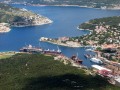 Kraljevica należy do największych portów w całej Chorwacji. Leży ona w Zatoce Kvarner i rozciąga się wzdłuż wybrzeża Rijeka - Kraljevica. Region Kraljevicy pokryty jest zielonymi wzgórzami, lekko opadającymi do Morza Adriatyckiego....